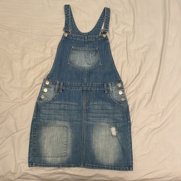 Dress - Picture 2 of 3